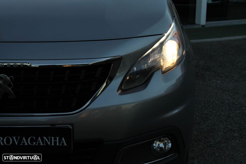 Peugeot 2008 1.6 BlueHDi Style - 26