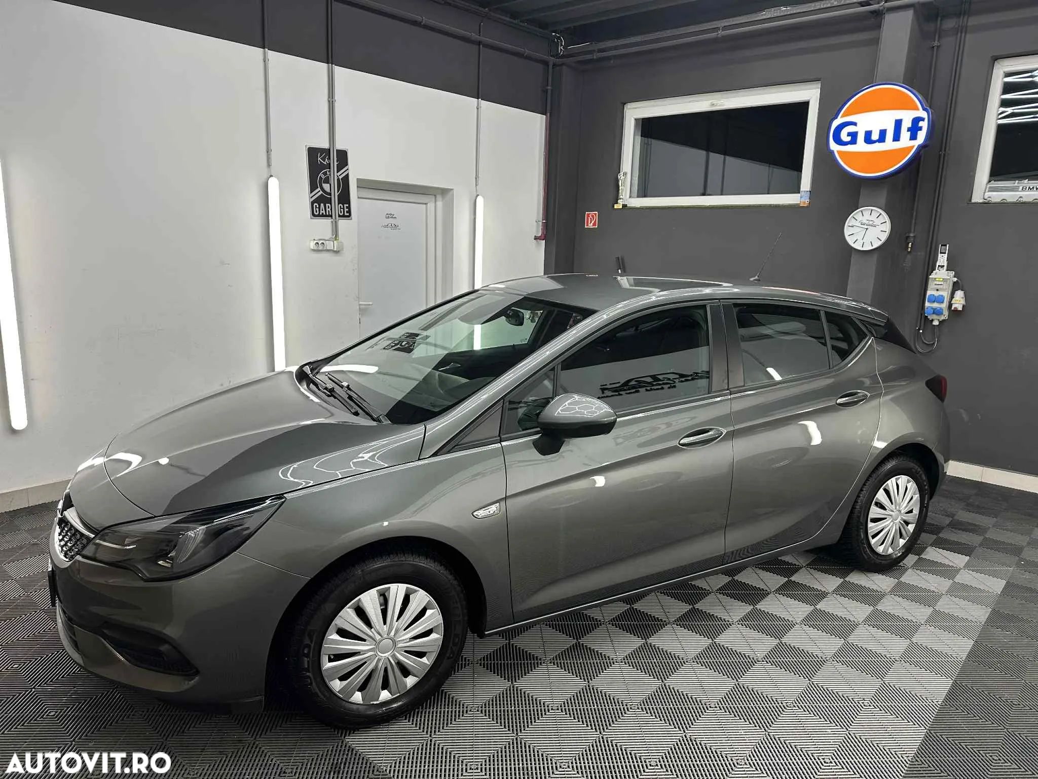 Opel Astra 1.2 Turbo Elegance - 1