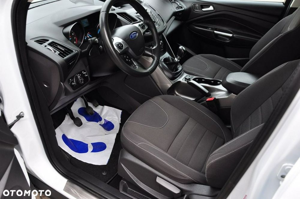 Ford Kuga - 31