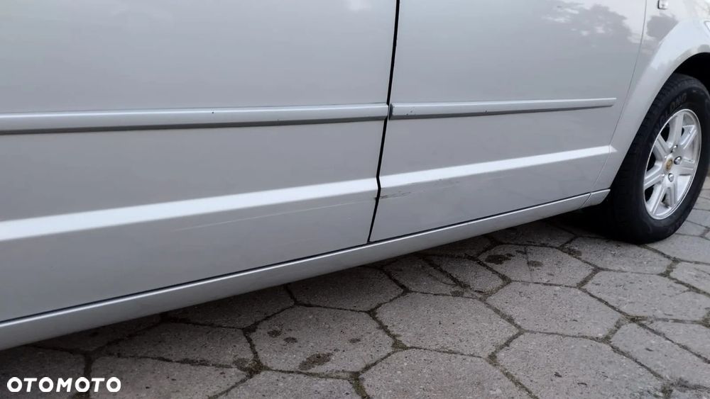 Chrysler Grand Voyager - 26