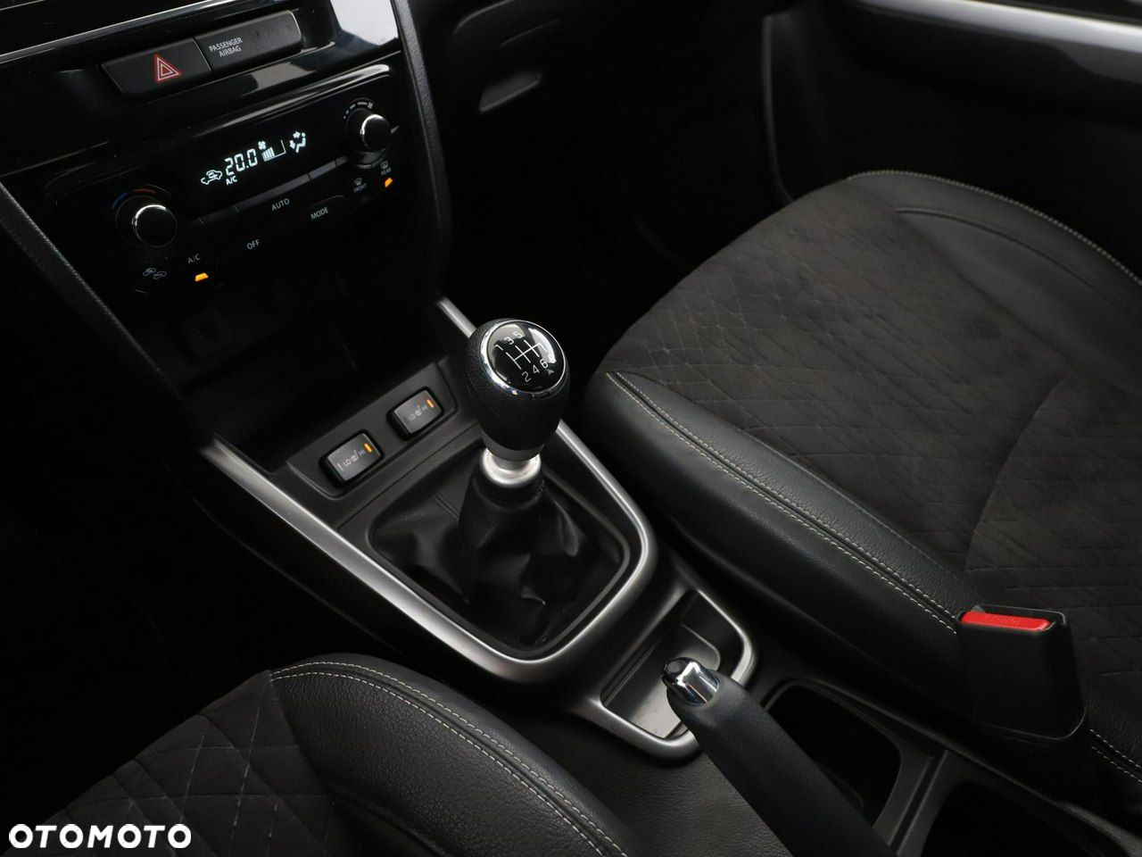 Suzuki Vitara 1.4 Boosterjet Comfort - 29
