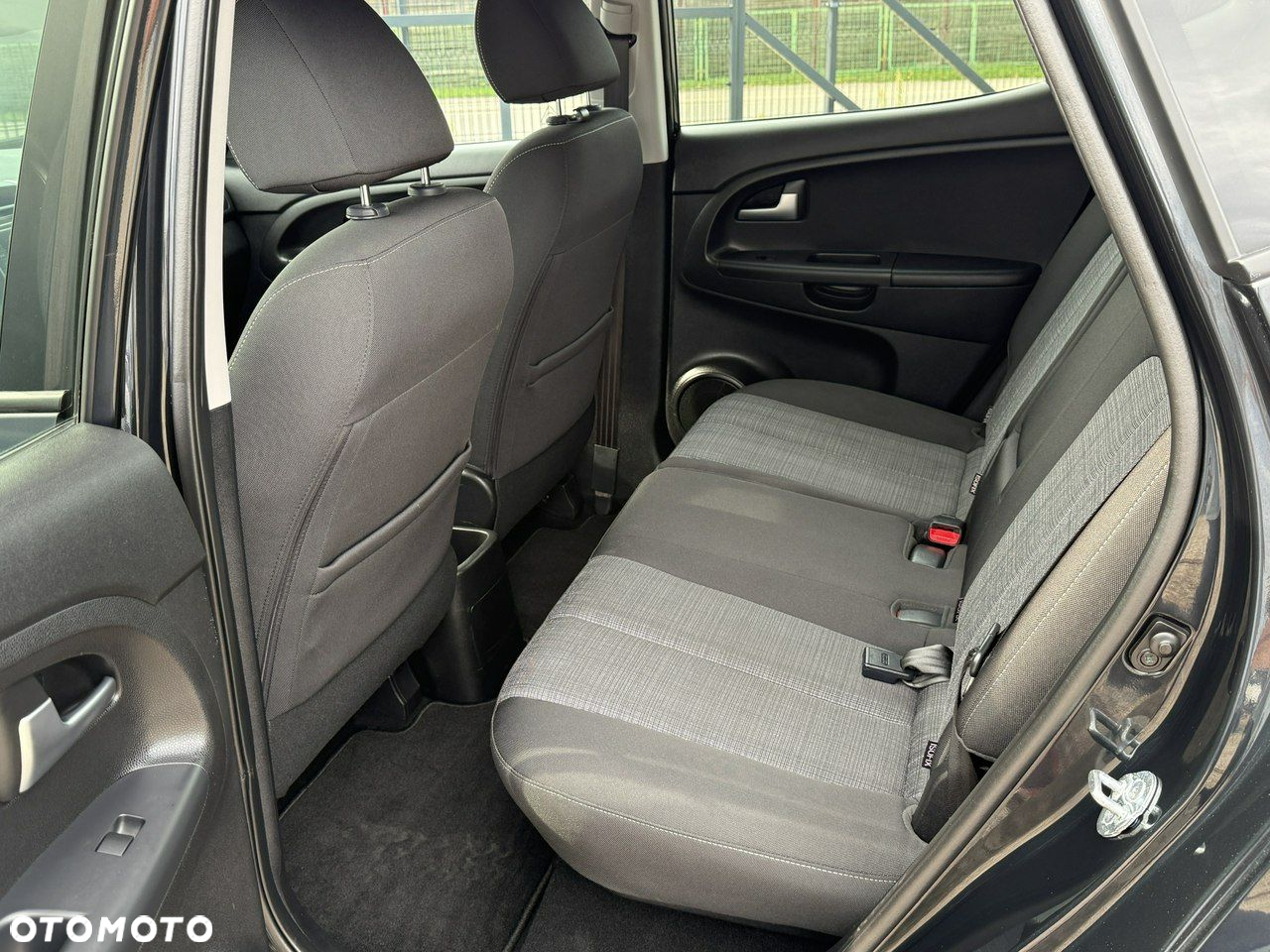 Kia Venga - 7