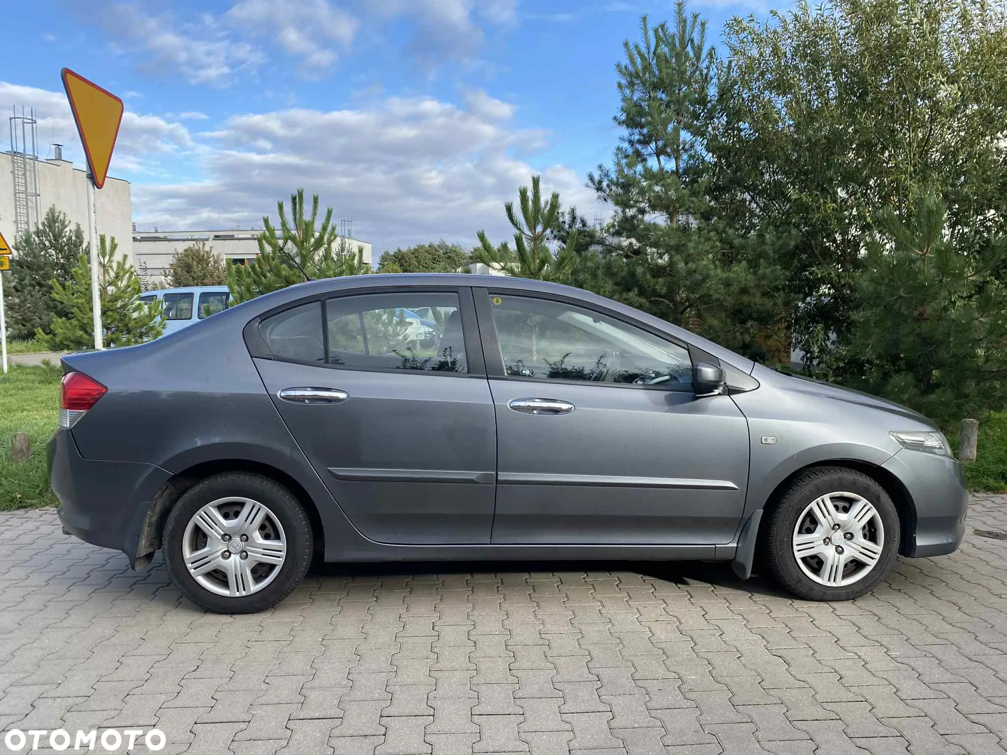 Honda City 1.4 Comfort - 8