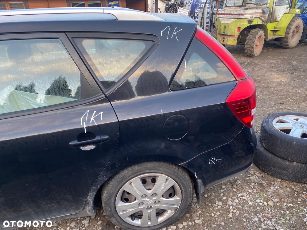 Kia Ceed I lift 09- Częci blacharskie mechaniczne 1.4 benzyna 109km 16v G4FA kolor-K1 - 2