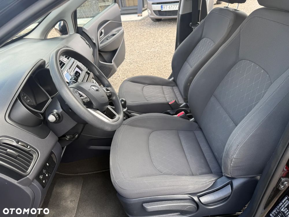 Kia Rio 1.2 Dream Team Edition - 21