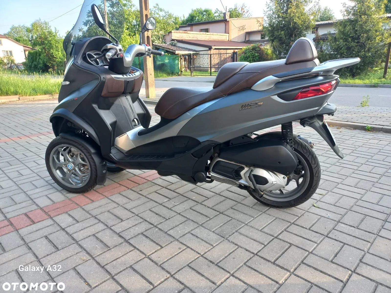 Piaggio MP-3 - 8