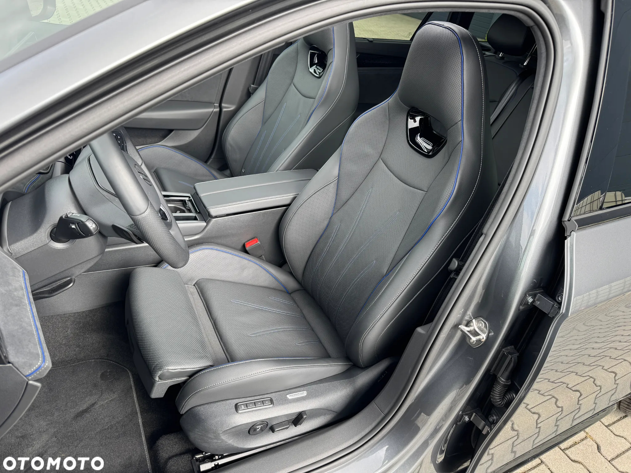 Volkswagen Passat 2.0 TDI SCR 4Mot R-Line Plus DSG - 19