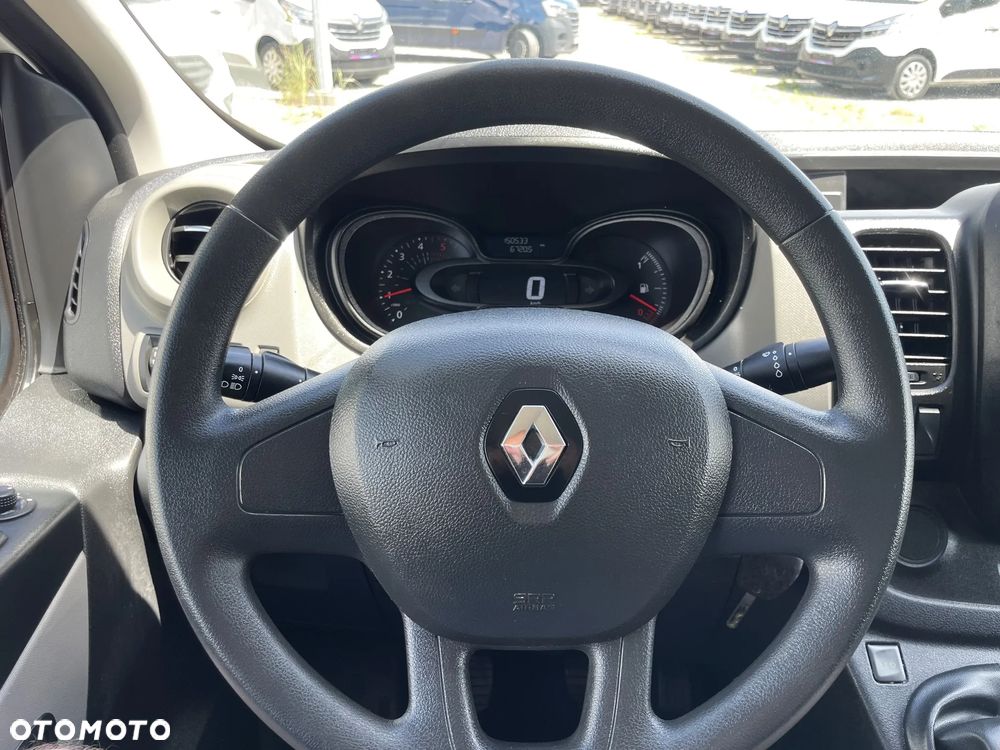 Renault Trafic - 12