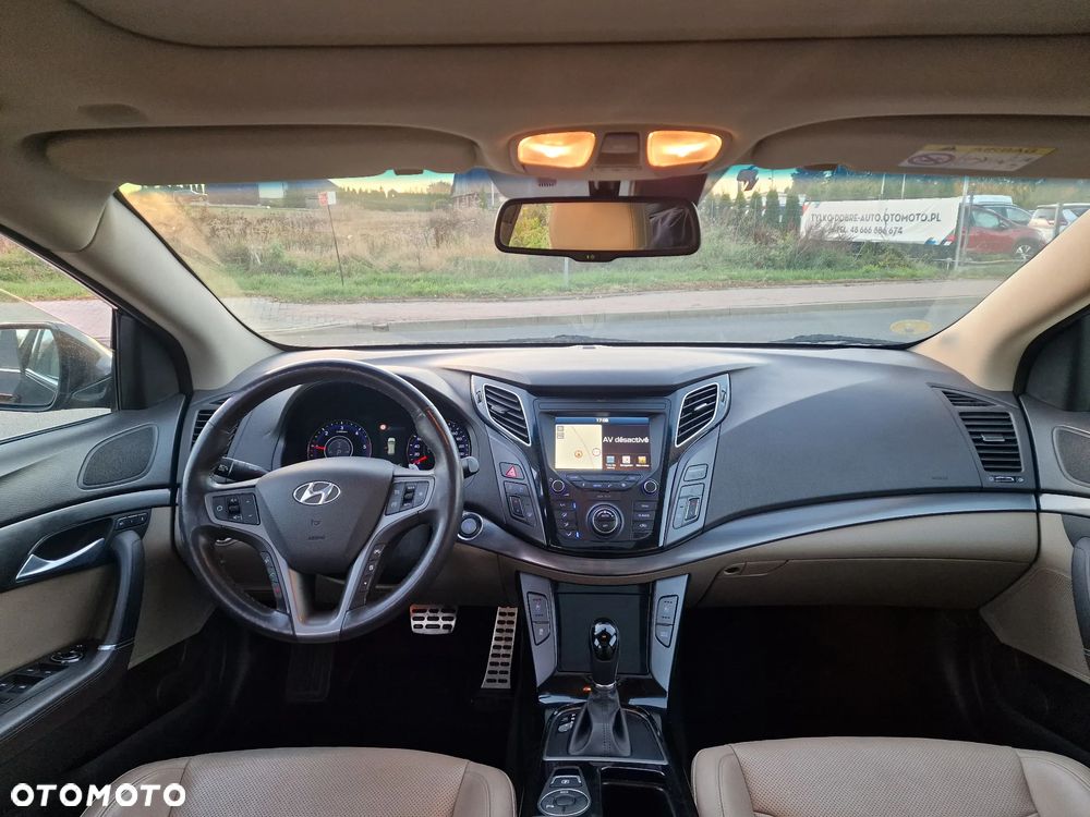 Hyundai i40 Kombi 1.7 CRDi DCT Premium - 25