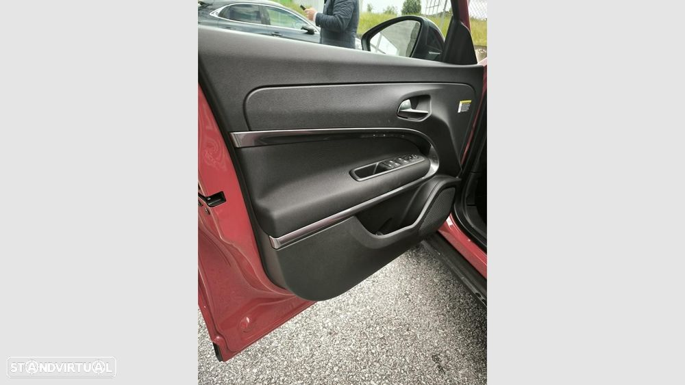 Fiat 600e 54 kWh (RED) - 10