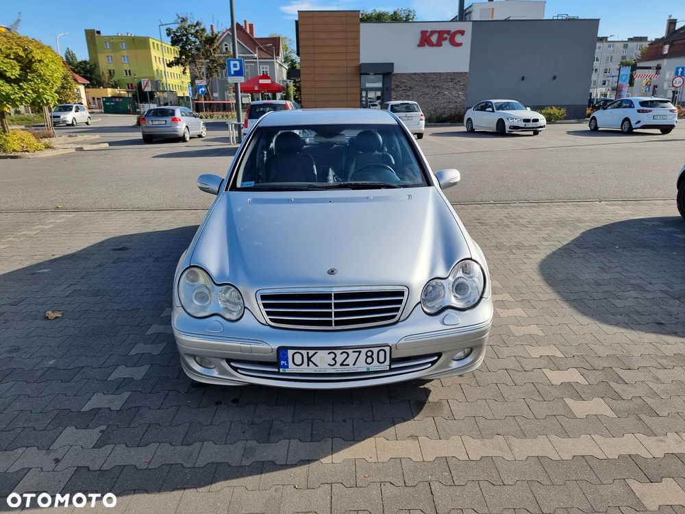 Mercedes-Benz Klasa C 220 T CDI Avantgarde - 2