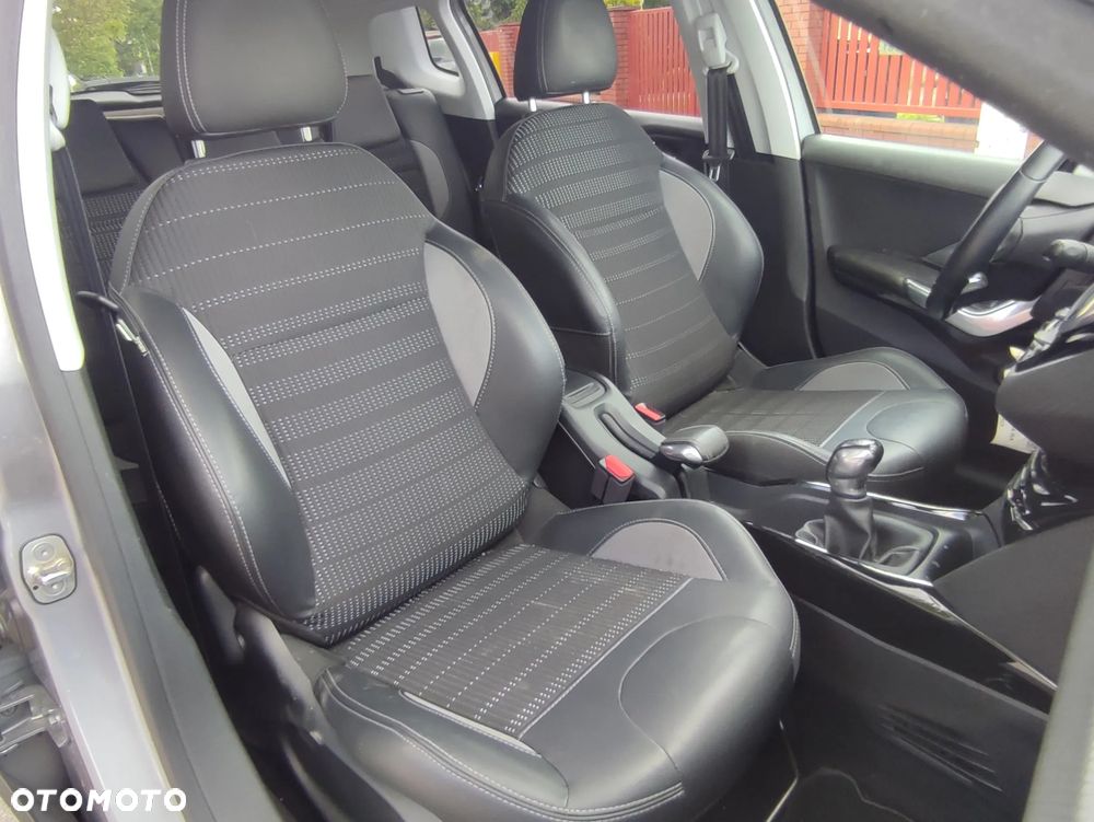 Peugeot 2008 1.5 BlueHDi Allure - 25