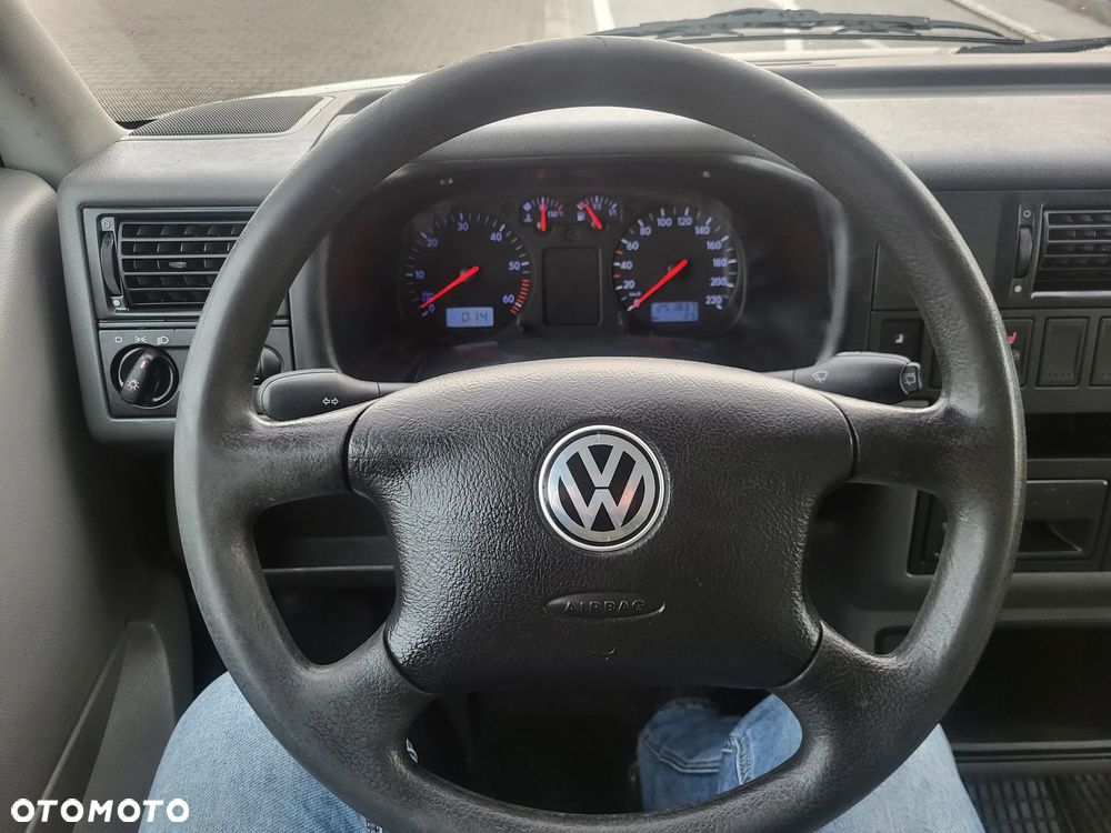 Volkswagen Transporter - 16