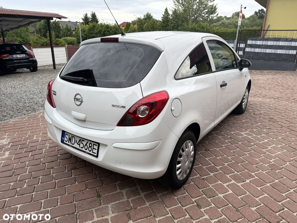 Opel Corsa 1.2 16V Essentia - 4