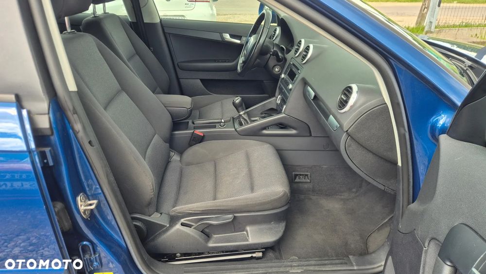 Audi A3 Sportback 1.6 TDI DPF Attraction - 6