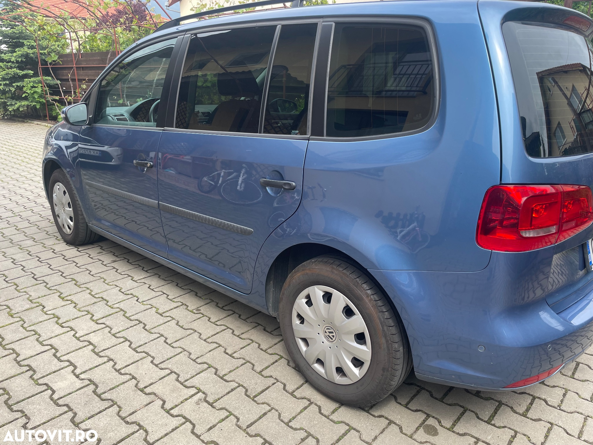 Volkswagen Touran 1.6 TDI DSG Trendline - 3