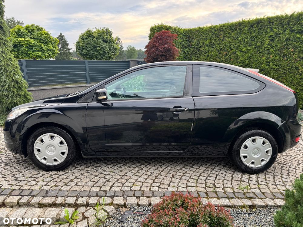Ford Focus 1.6 16V Trend - 11