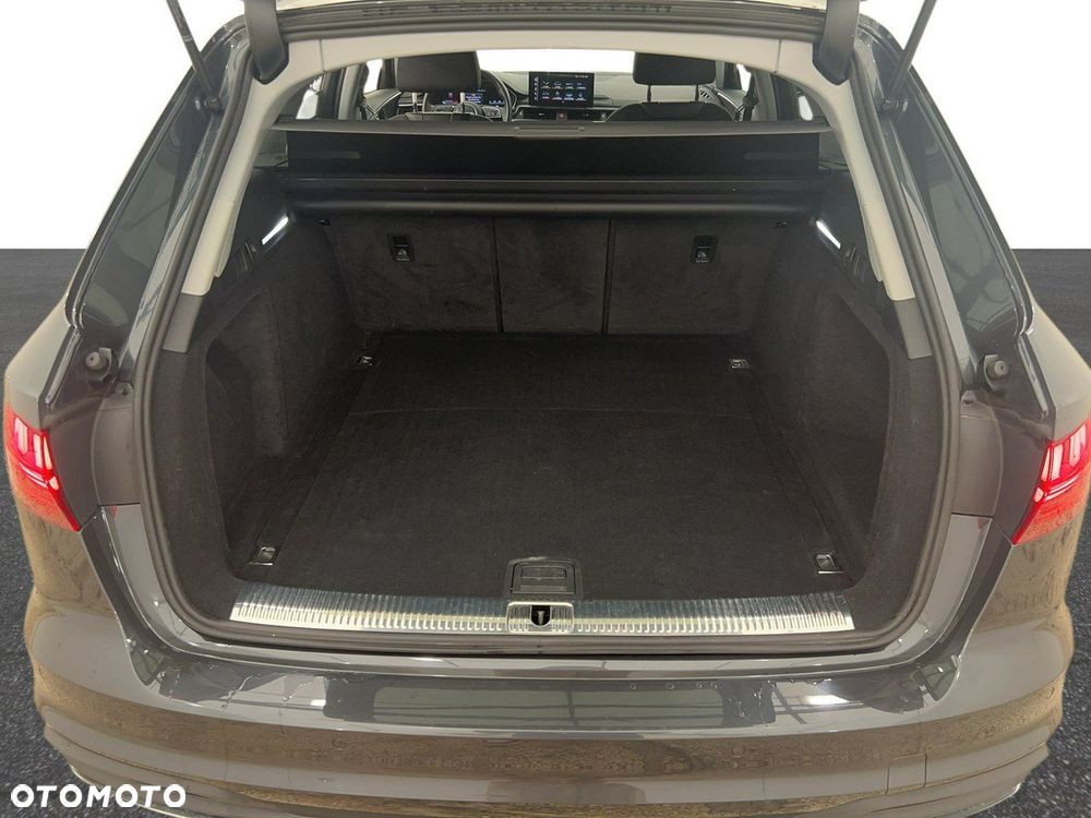 Audi A4 Limousine - 11