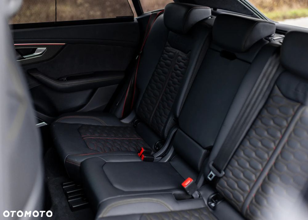 Audi RS Q8 - 30