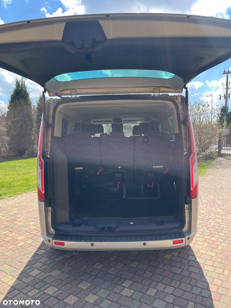 Ford Tourneo Custom - 10