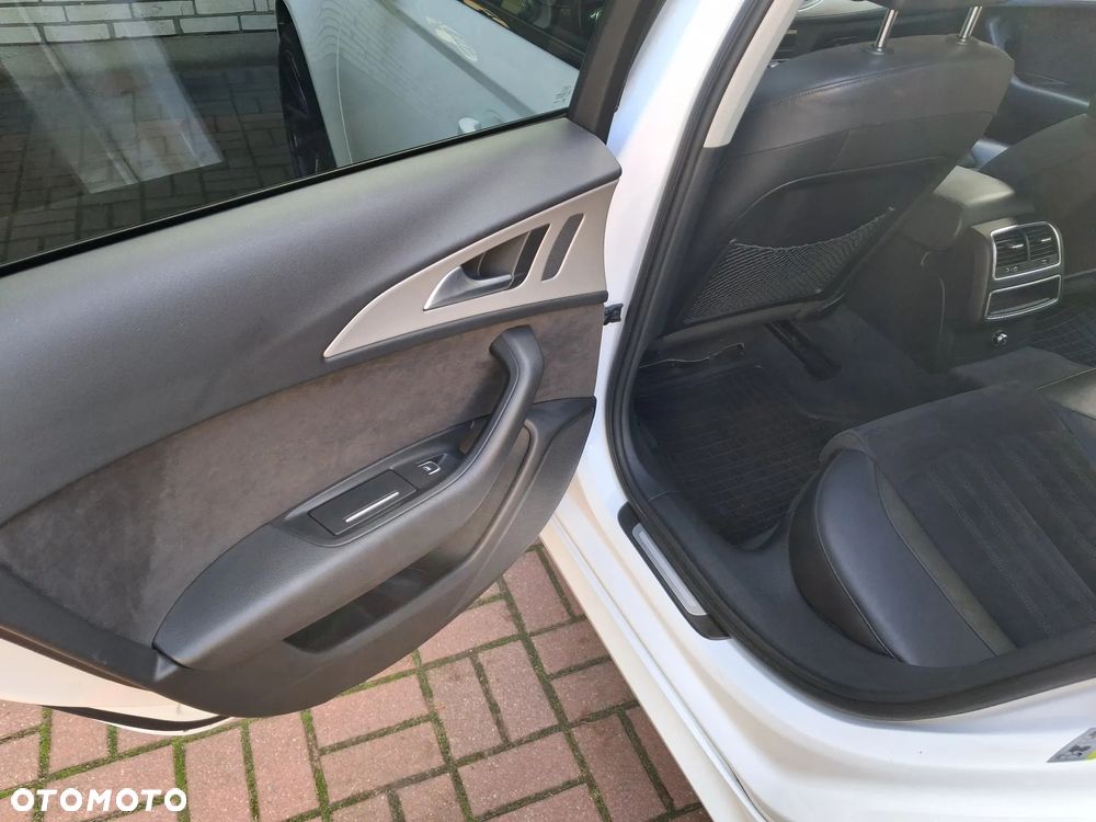 Audi A6 Avant - 16