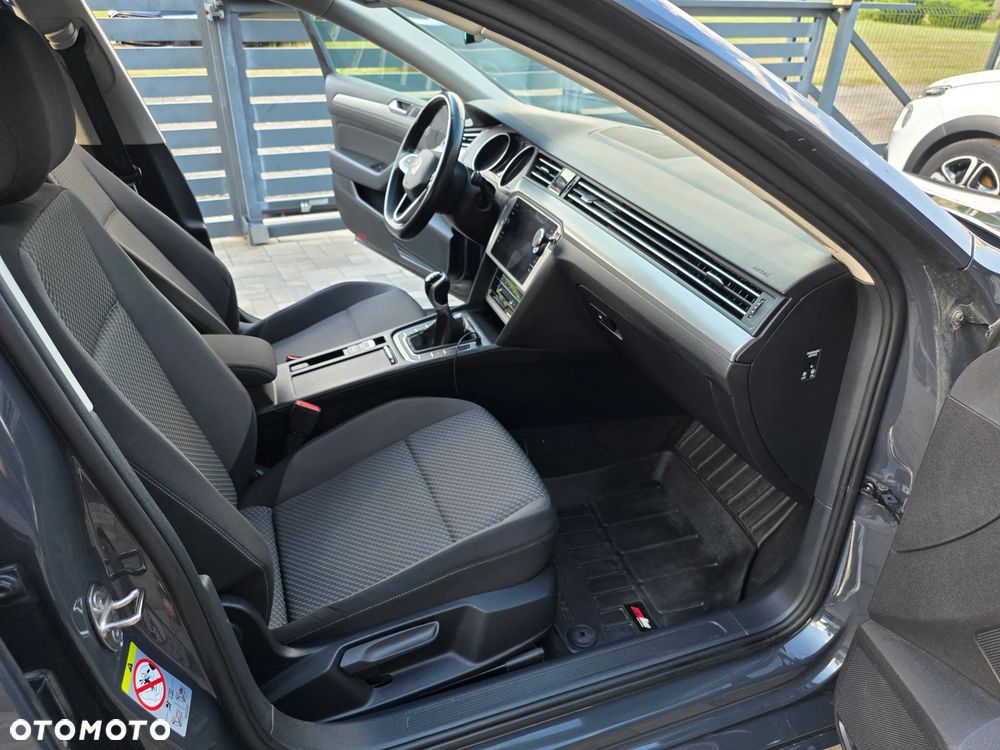 Volkswagen Passat 2.0 TDI EVO Essence - 17