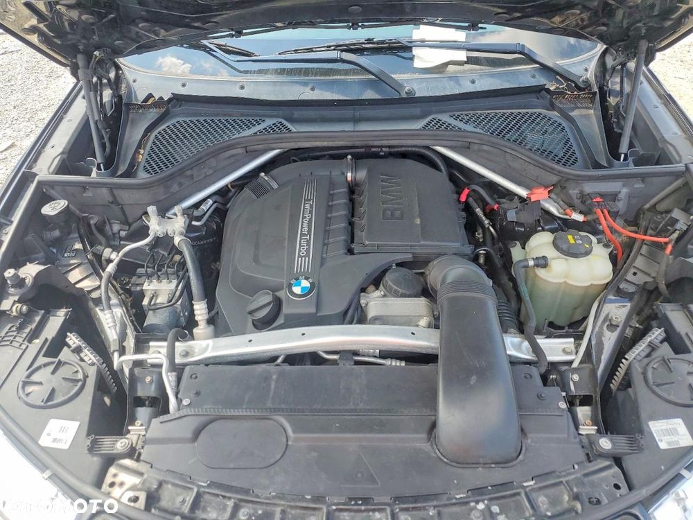 BMW X5 xDrive35i - 14