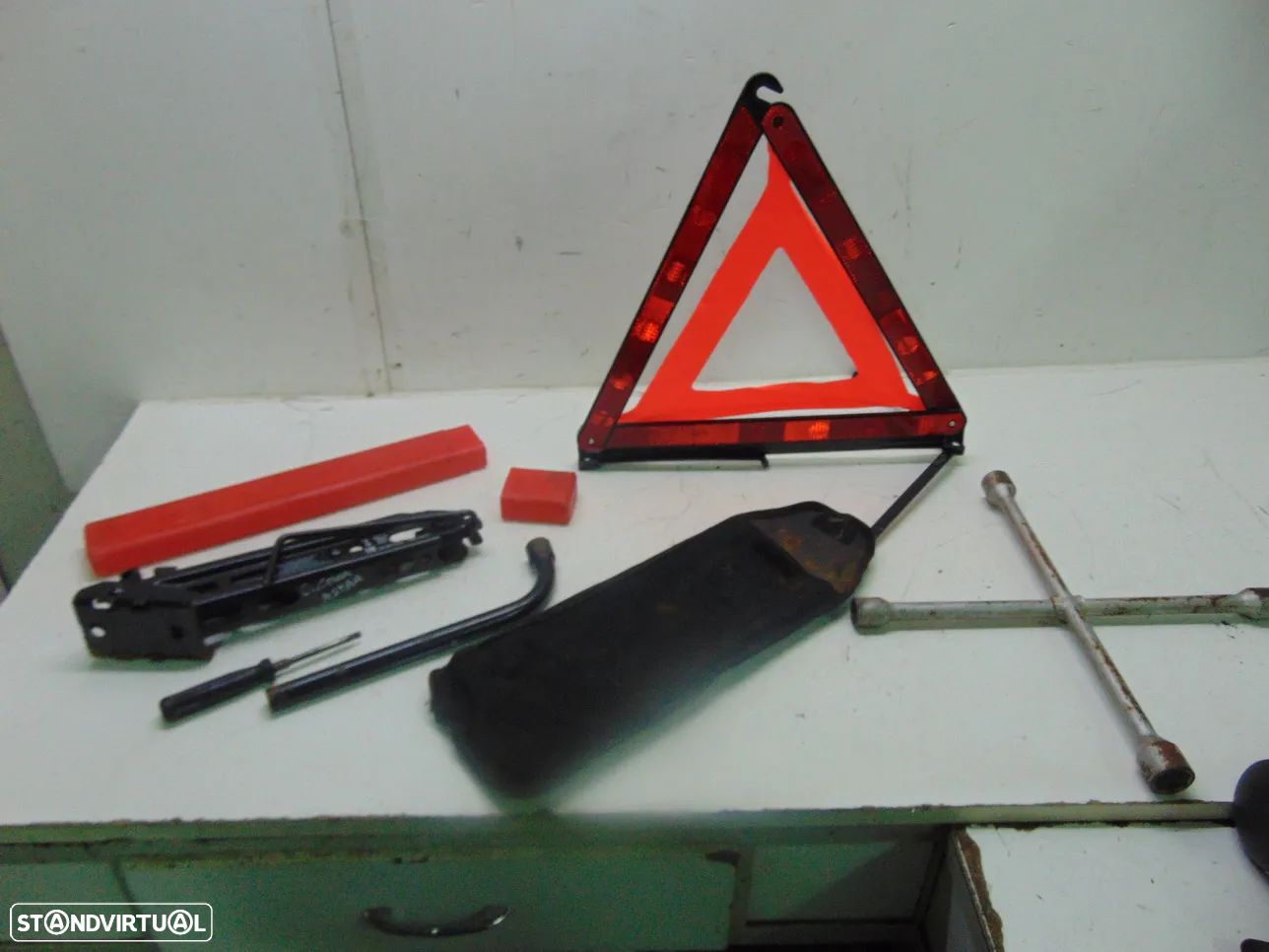 Opel Corsa B/Astra macaco - 1
