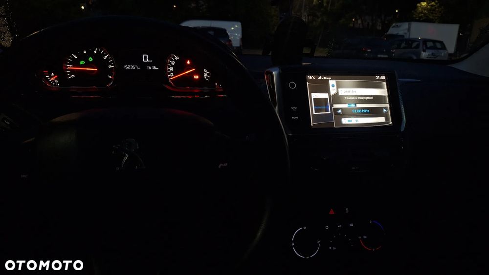 Peugeot 208 82 VTI Allure - 11