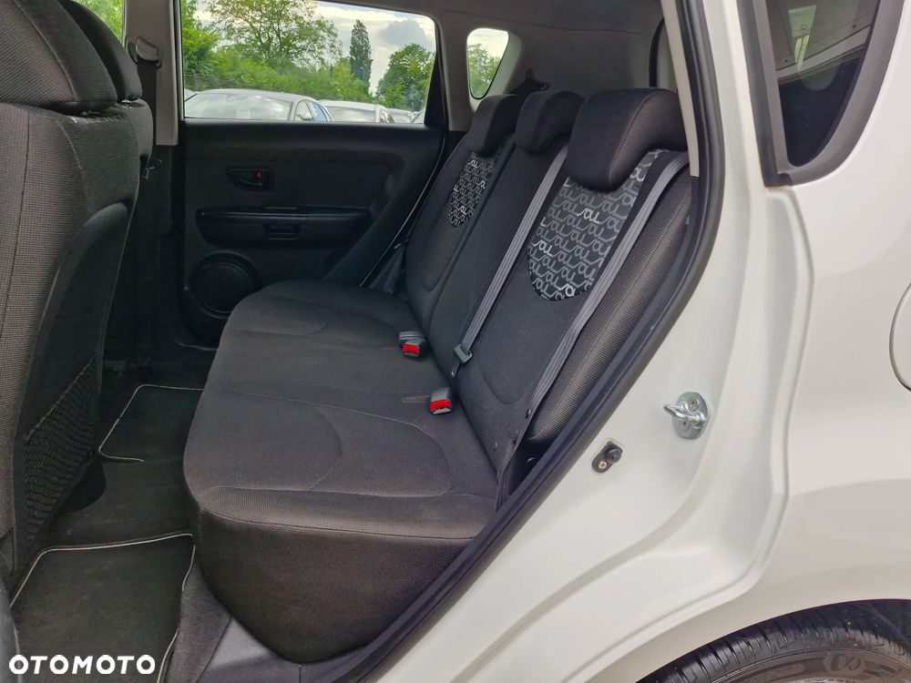 Kia Soul 1.6 CRDi L - 14