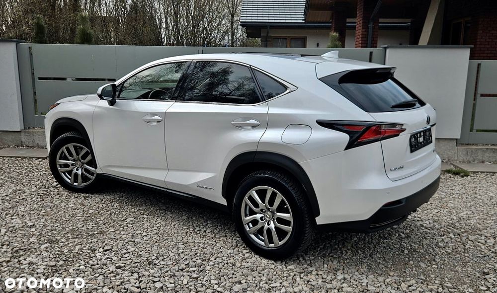 Lexus NX 300h Executive Line - 4