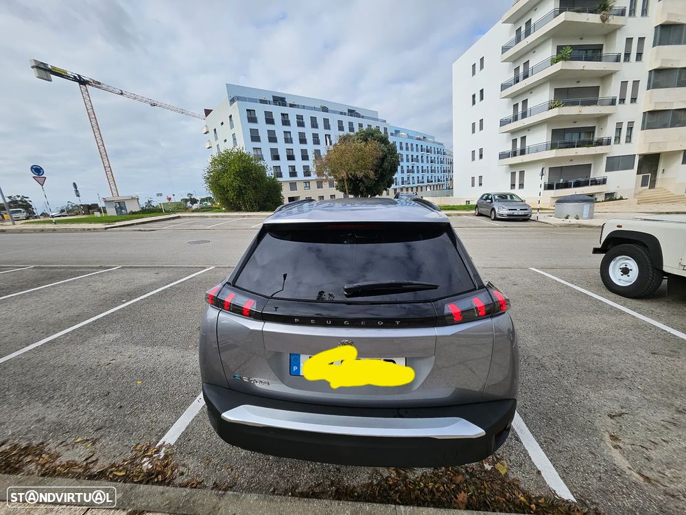 Peugeot e-2008 Allure - 5