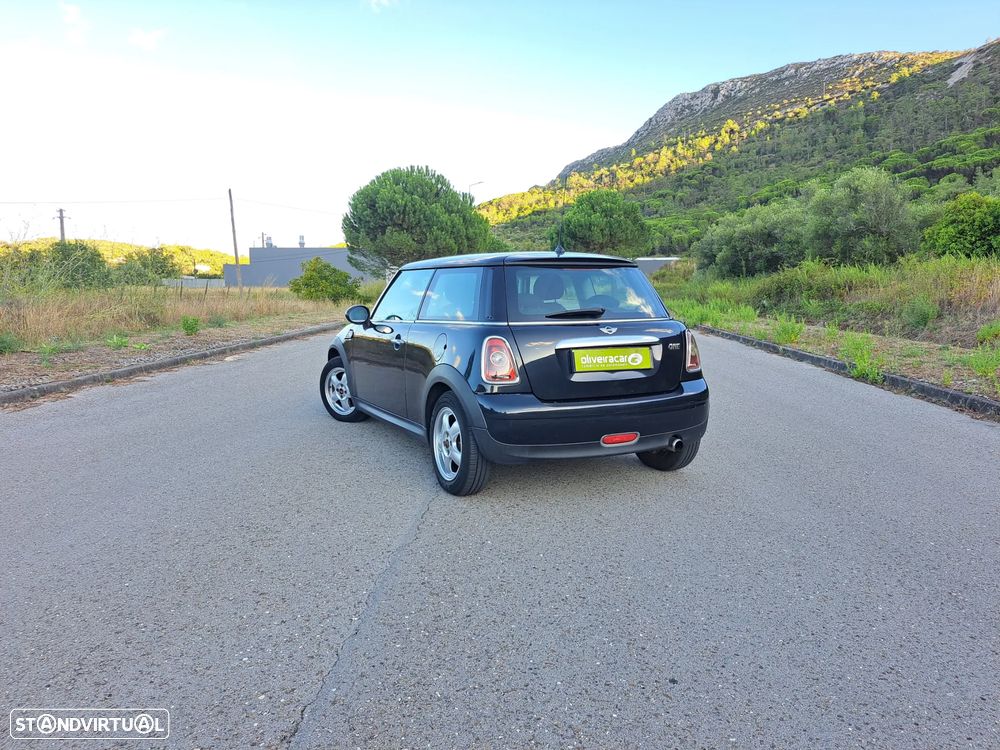 MINI 3 Portas One 1.4 - 28