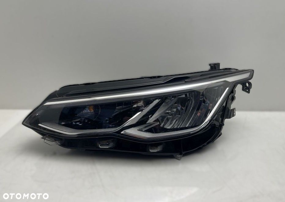 LAMPA LEWA VW GOLF VIII FULL LED 5H1941005 - 1