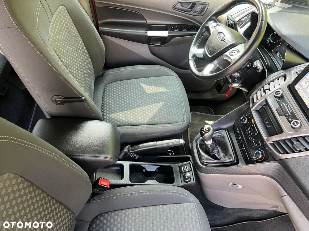Ford Tourneo Connect - 22
