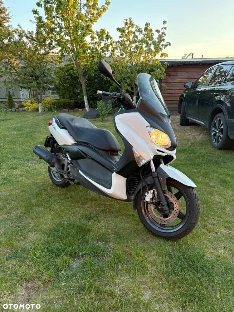 Yamaha X-max - 1