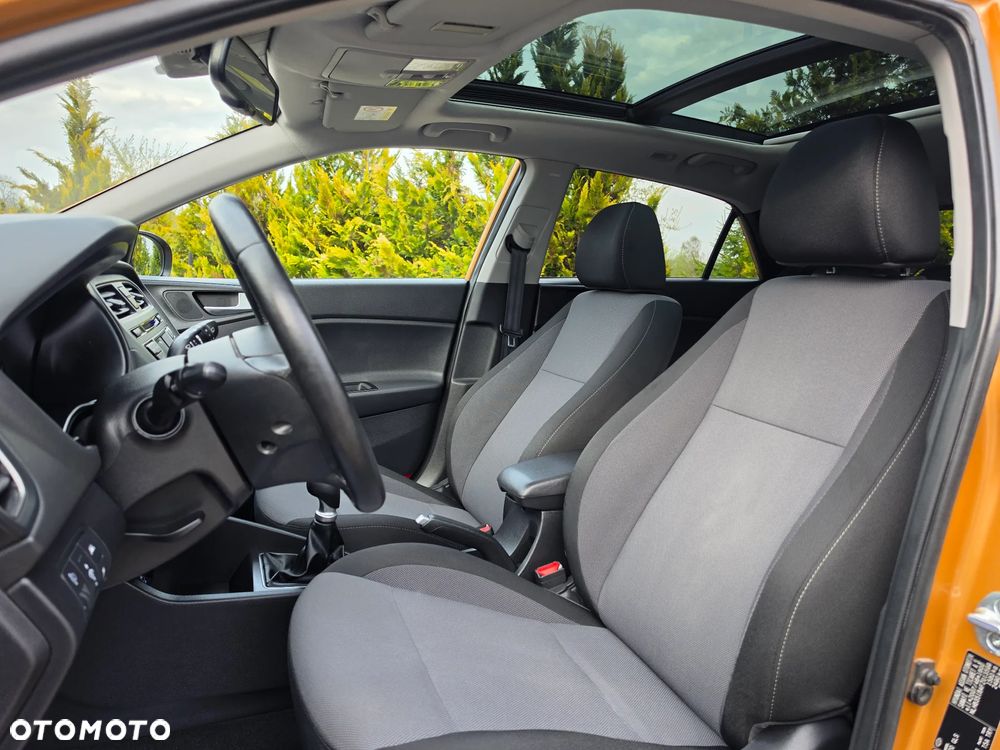 Hyundai i20 1.2 Passion Plus - 24