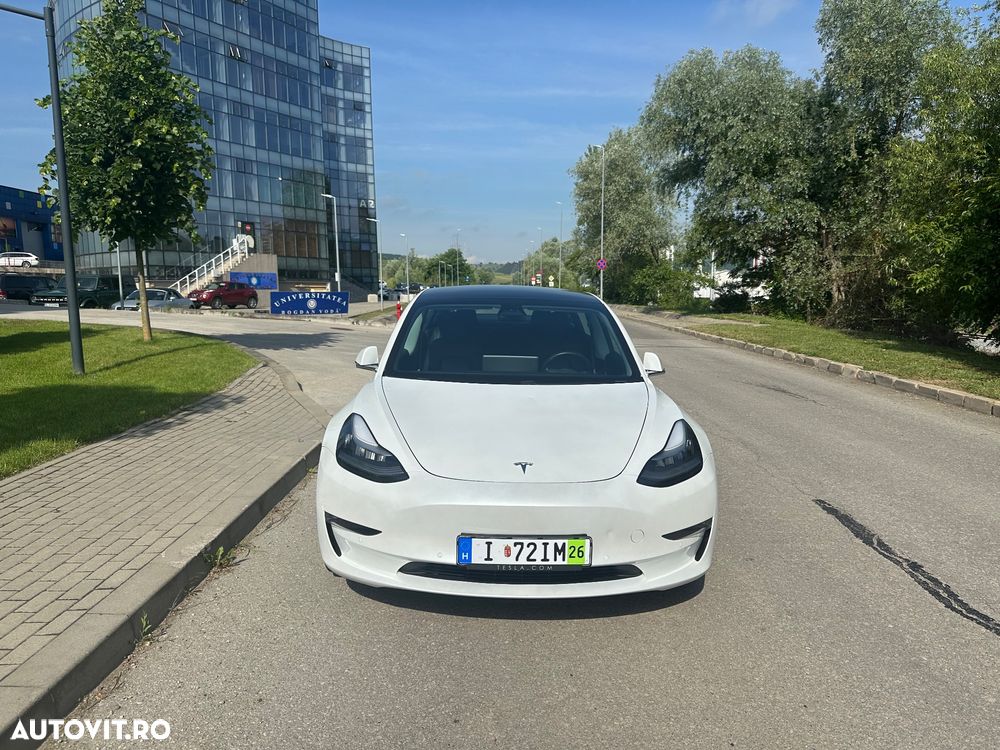 Tesla Model 3 - 9