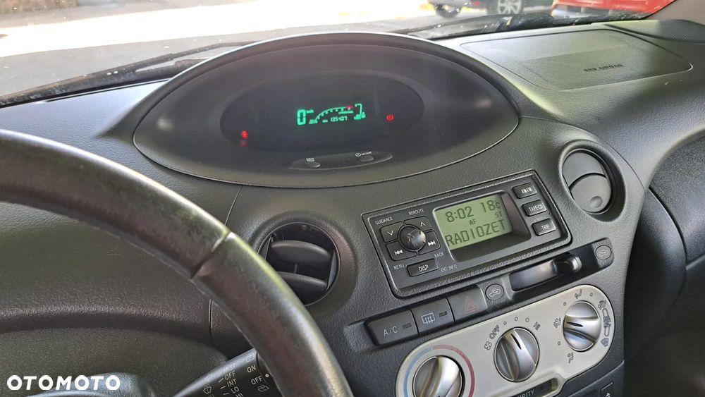 Toyota Yaris 1.0 Luna A/C - 10
