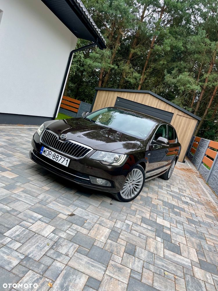 Skoda Superb 2.0 TDI 4x4 L&K DSG - 4