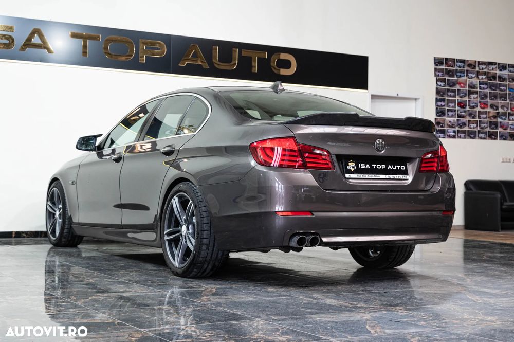 BMW Seria 5 520d Aut. Luxury Line - 38