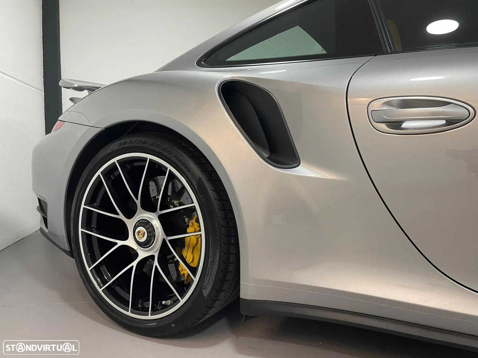 Porsche 911 (991) Turbo S PDK - 15