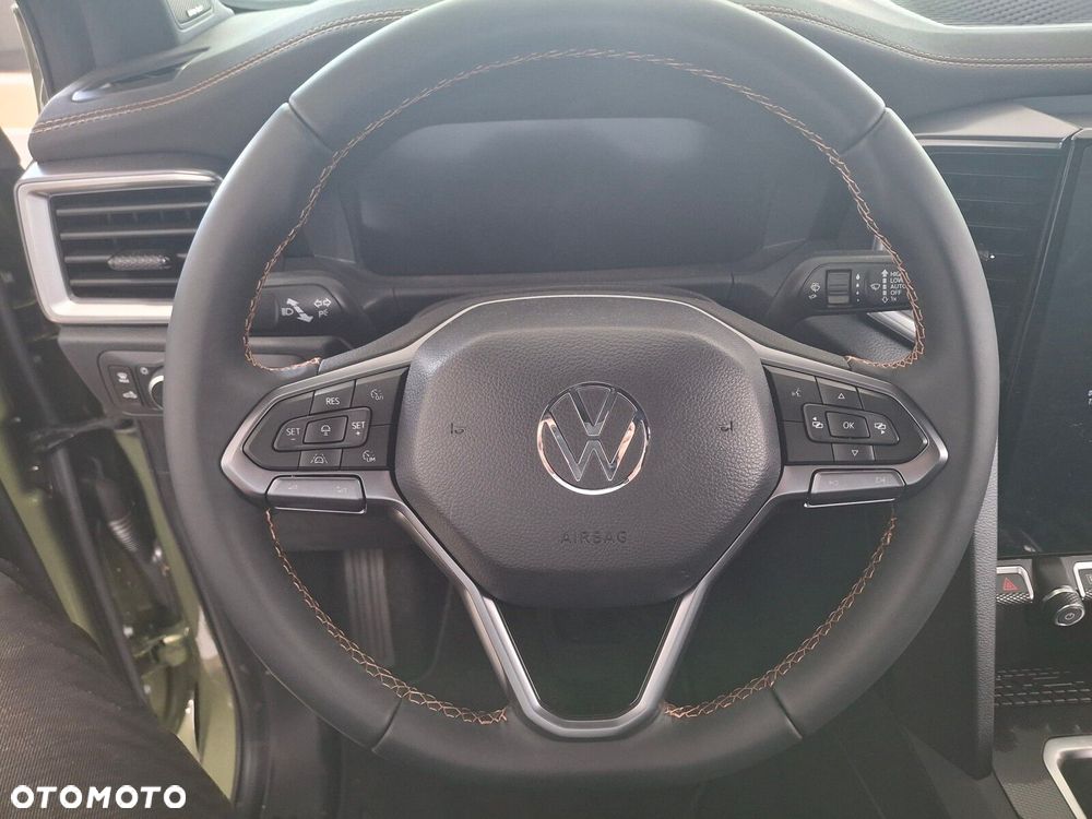 Volkswagen Amarok - 32