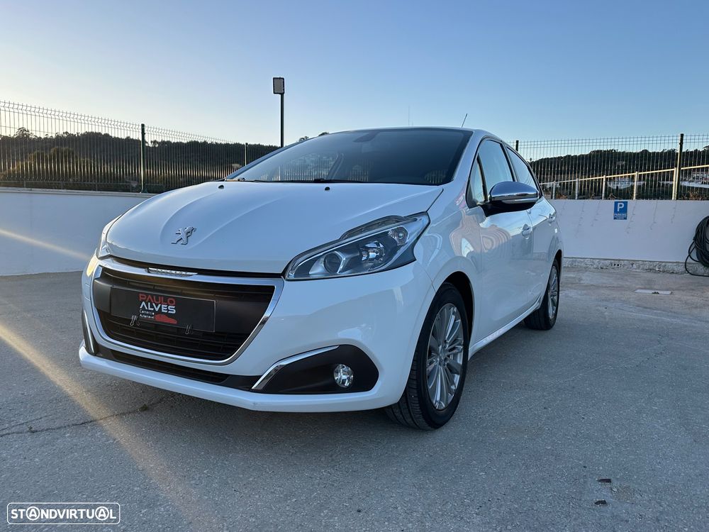 Peugeot 208 1.6 BlueHDi Style - 11
