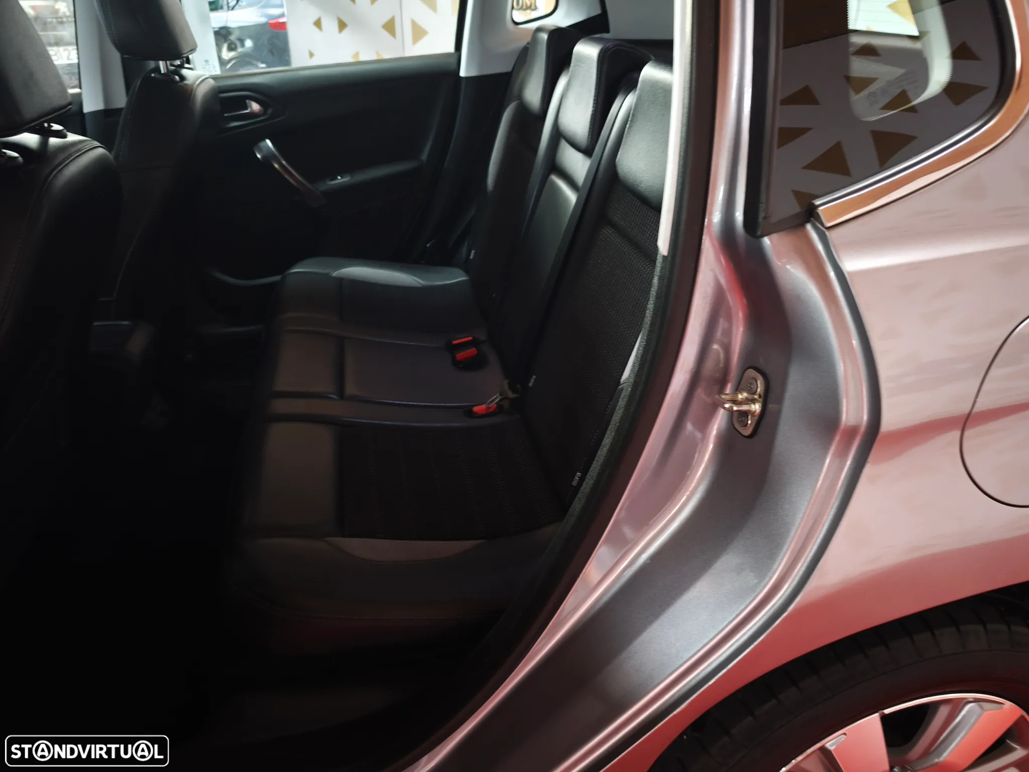 Peugeot 2008 1.6 e-HDi Active - 25