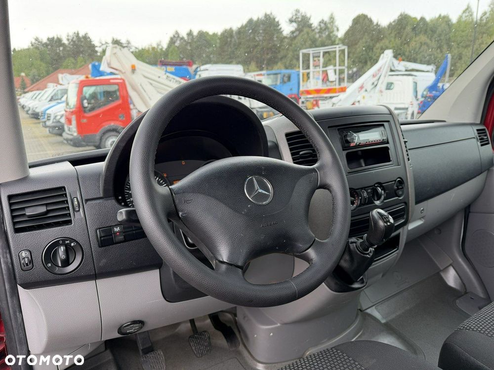 Mercedes-Benz Sprinter - 21