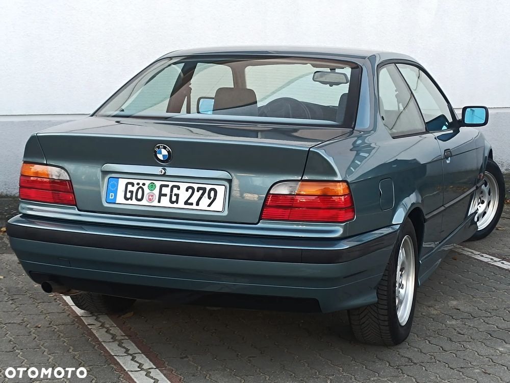 BMW Seria 3 316i - 26
