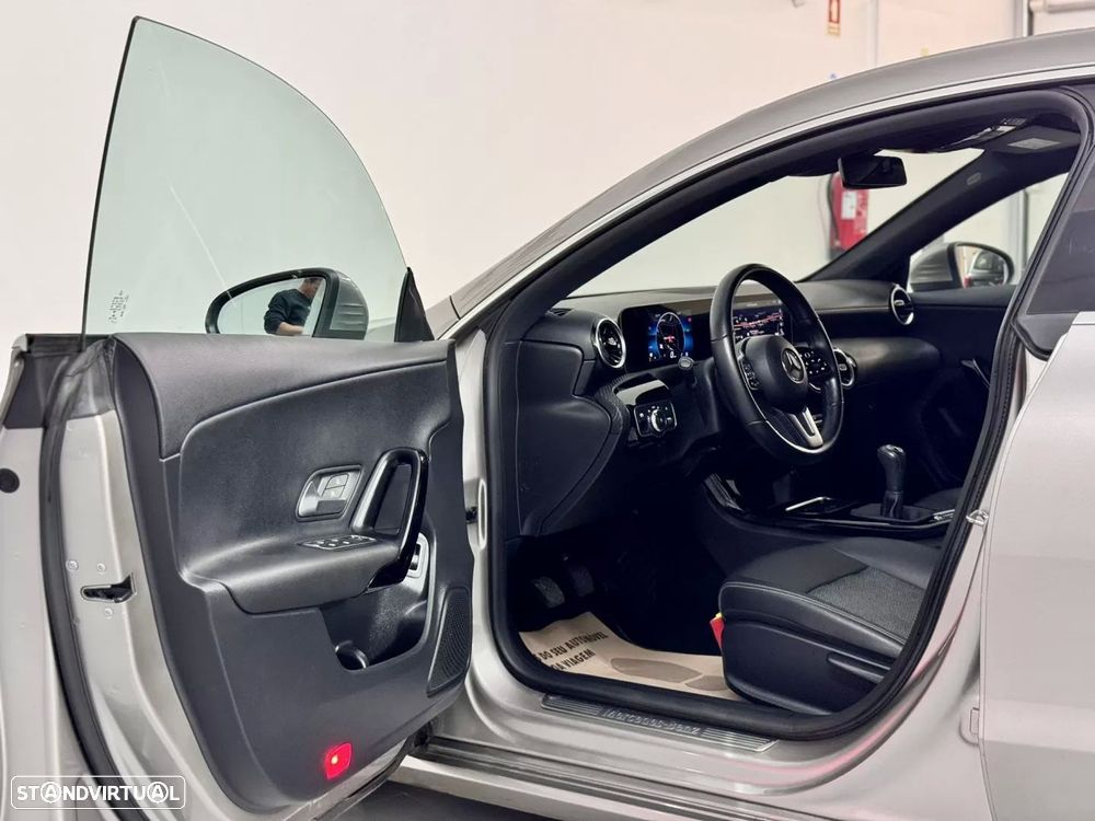 Mercedes-Benz CLA 180 d Shooting Brake Progressive - 18