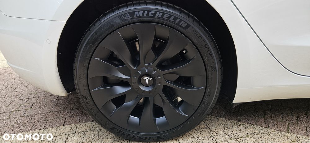 Tesla Model 3 - 26