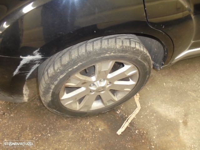 Mitsubishi Outlander - 7